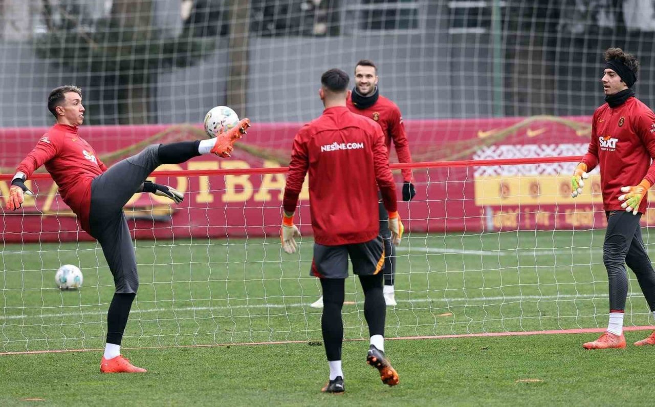 Galatasaray Trabzonspor Ma Haz Rl Klar Na Devam Etti