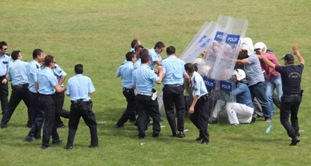 Polise Çevik Kuvvet eğitimi 12