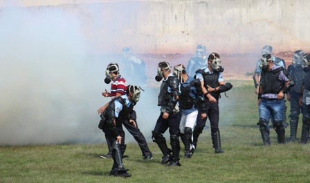 Polise Çevik Kuvvet eğitimi 13