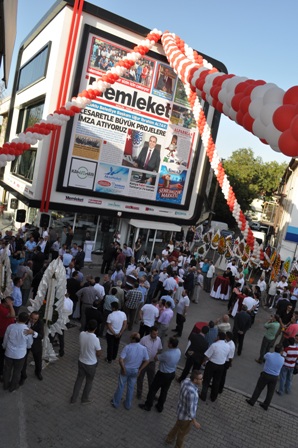 Memleket Gazetesinin 10. yıl kutlaması 1