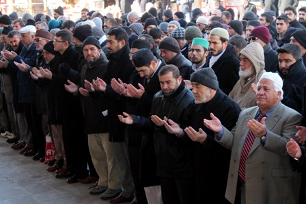 Konya’da, Abdülkadir Molla’nın idamı protesto edildi 7