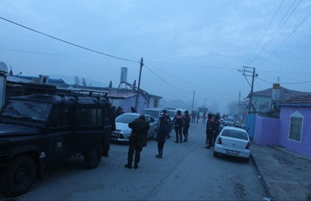 Uyuşturucuya 700 polisle şafak baskını: 65 gözaltı