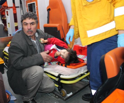 Polis otosu ile minibüs çarpıştı