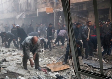 Varil bombası yağıyor