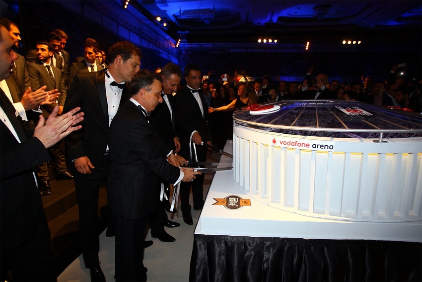 İŞTE BEŞİKTAŞ'IN YENİ STADI VODAFONE ARENA 8