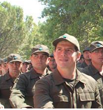 Kuşum Aydının şaşırtan askerlik fotoğrafı 11