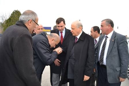MHP lideri Bahçeli Konya'ya uğradı 1
