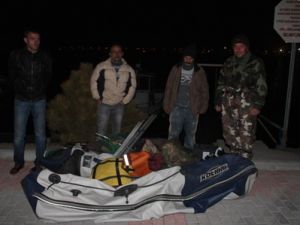 Fırtınada Nedeniyle 4 Balıkçı gölde mahsur kaldı