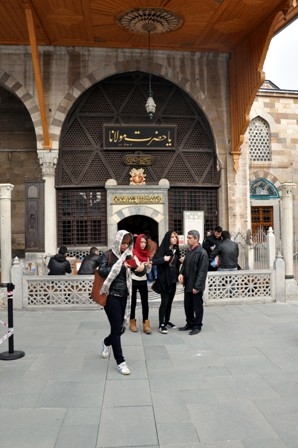 Mevlana Müzesi'nde 89 yıl sonra ilk namaz 8