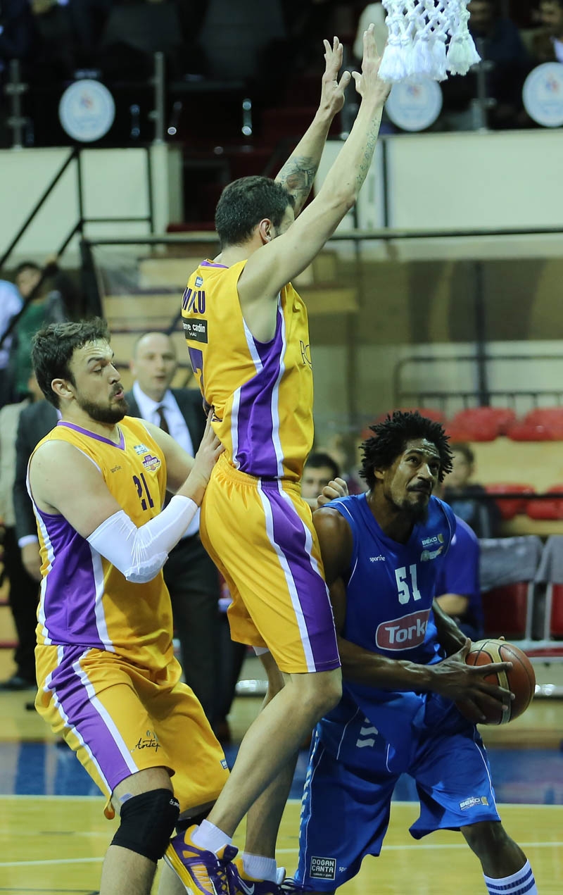 ROYAL HALI GAZİANTEP :73 - TORKU SELÇUK ÜNİVERSİTESİ:74