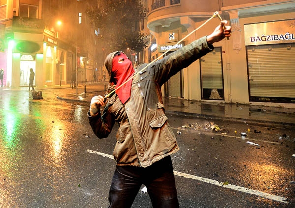GEZİCİLER GERİ DÖNDÜ! YAKTILAR.. YIKTILAR... 118