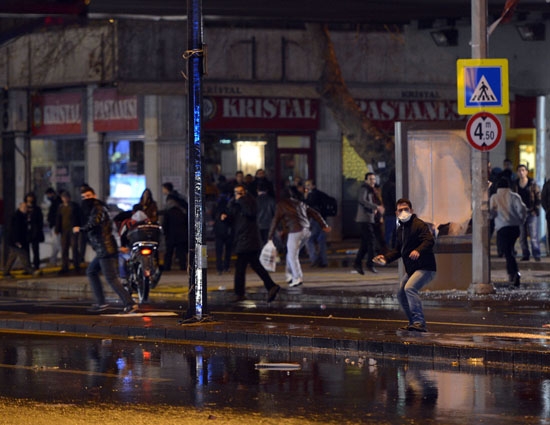 GEZİCİLER GERİ DÖNDÜ! YAKTILAR.. YIKTILAR... 37