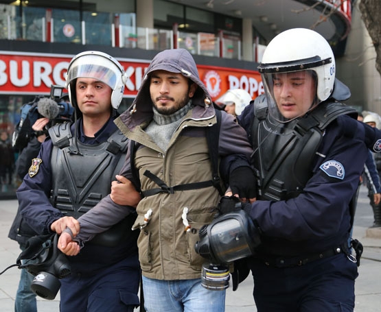 GEZİCİLER GERİ DÖNDÜ! YAKTILAR.. YIKTILAR... 62
