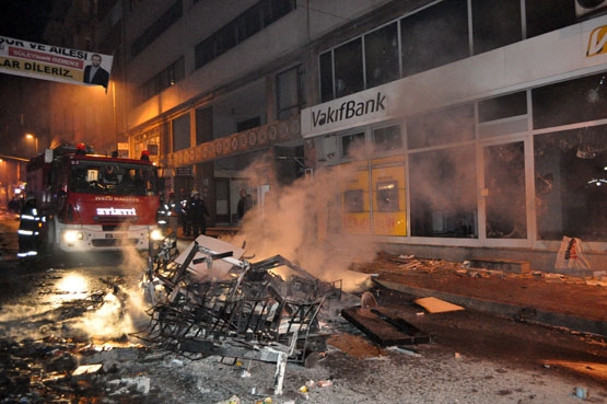 GEZİCİLER GERİ DÖNDÜ! YAKTILAR.. YIKTILAR... 70