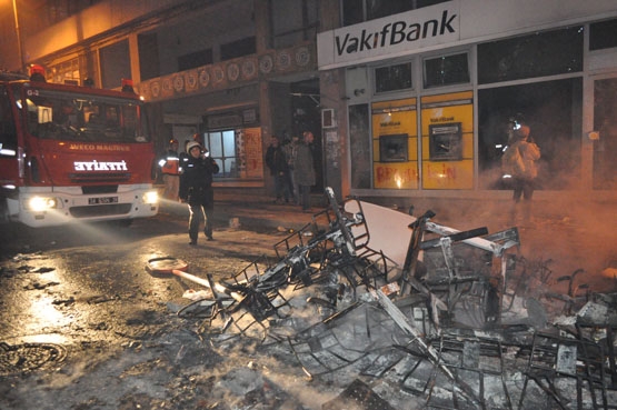 GEZİCİLER GERİ DÖNDÜ! YAKTILAR.. YIKTILAR... 71