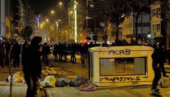 GEZİCİLER GERİ DÖNDÜ! YAKTILAR.. YIKTILAR... 82