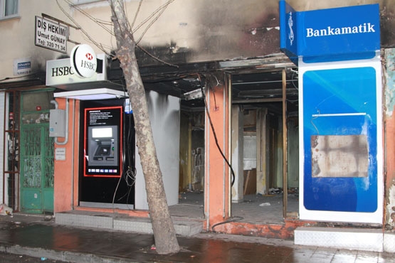 GEZİCİLER GERİ DÖNDÜ! YAKTILAR.. YIKTILAR... 84