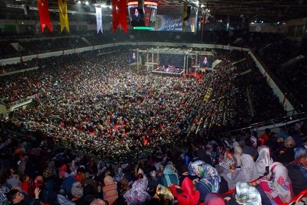 15 Bin Kişi Büyük Bir Coşkuyla Kutlu Doğum’u Kutladı 1