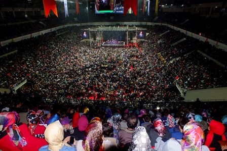 15 Bin Kişi Büyük Bir Coşkuyla Kutlu Doğum’u Kutladı 12