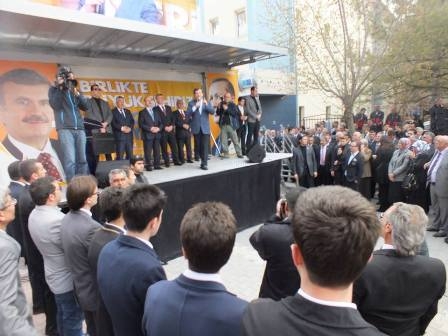 Davutoğlu Kulu'ya çıkarma yaptı 10