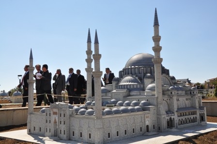 80 Binde Devr-i Alem Parkı açıldı 10