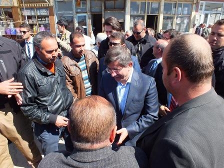 Davutoğlu Kadınhanı'nda coşkuyla karşılandı 13