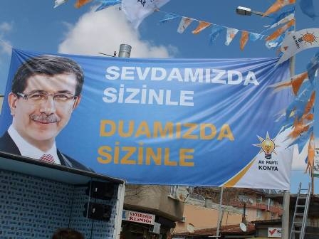 Davutoğlu Kadınhanı'nda coşkuyla karşılandı 15