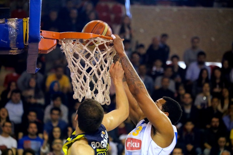 TORKU SELÇUK ÜNİVERSİTESİ: 55 - FENERBAHÇE ÜLKER: 80 11
