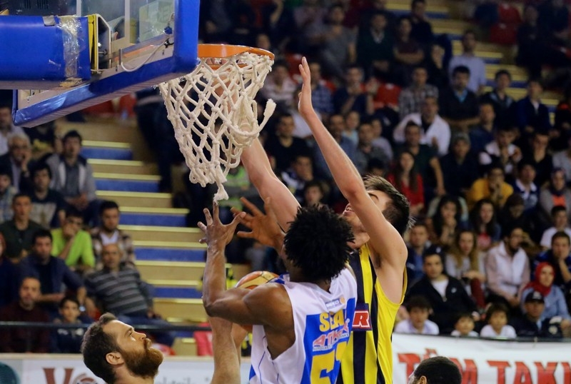 TORKU SELÇUK ÜNİVERSİTESİ: 55 - FENERBAHÇE ÜLKER: 80 13