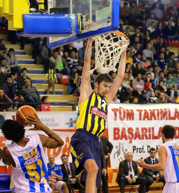 TORKU SELÇUK ÜNİVERSİTESİ: 55 - FENERBAHÇE ÜLKER: 80 14