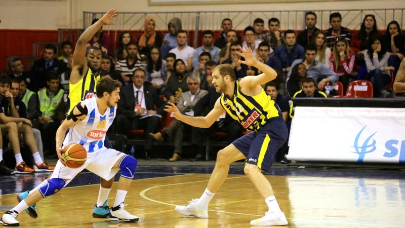 TORKU SELÇUK ÜNİVERSİTESİ: 55 - FENERBAHÇE ÜLKER: 80 3