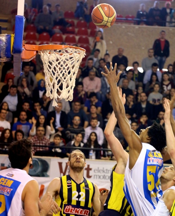 TORKU SELÇUK ÜNİVERSİTESİ: 55 - FENERBAHÇE ÜLKER: 80 7