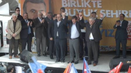 Davutoğlu Karapınar'da gövde gösterisi yaptı 1