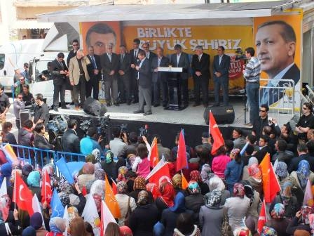 Davutoğlu Karapınar'da gövde gösterisi yaptı 11