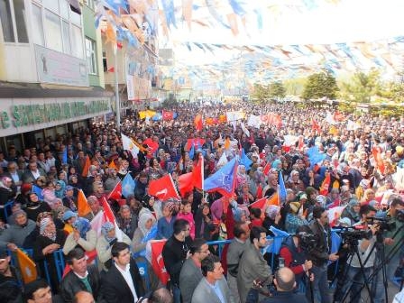 Davutoğlu Karapınar'da gövde gösterisi yaptı 15
