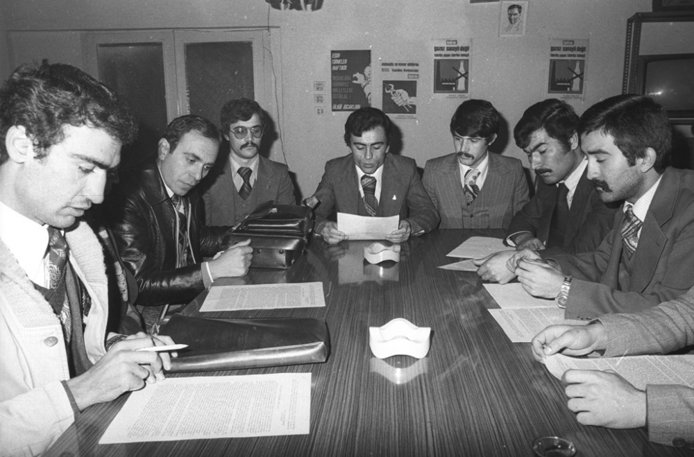 MUHSİN YAZICIOĞLU FOTOĞRAFLARI (ZAMAN TÜNELİNDE YOLCULUK)