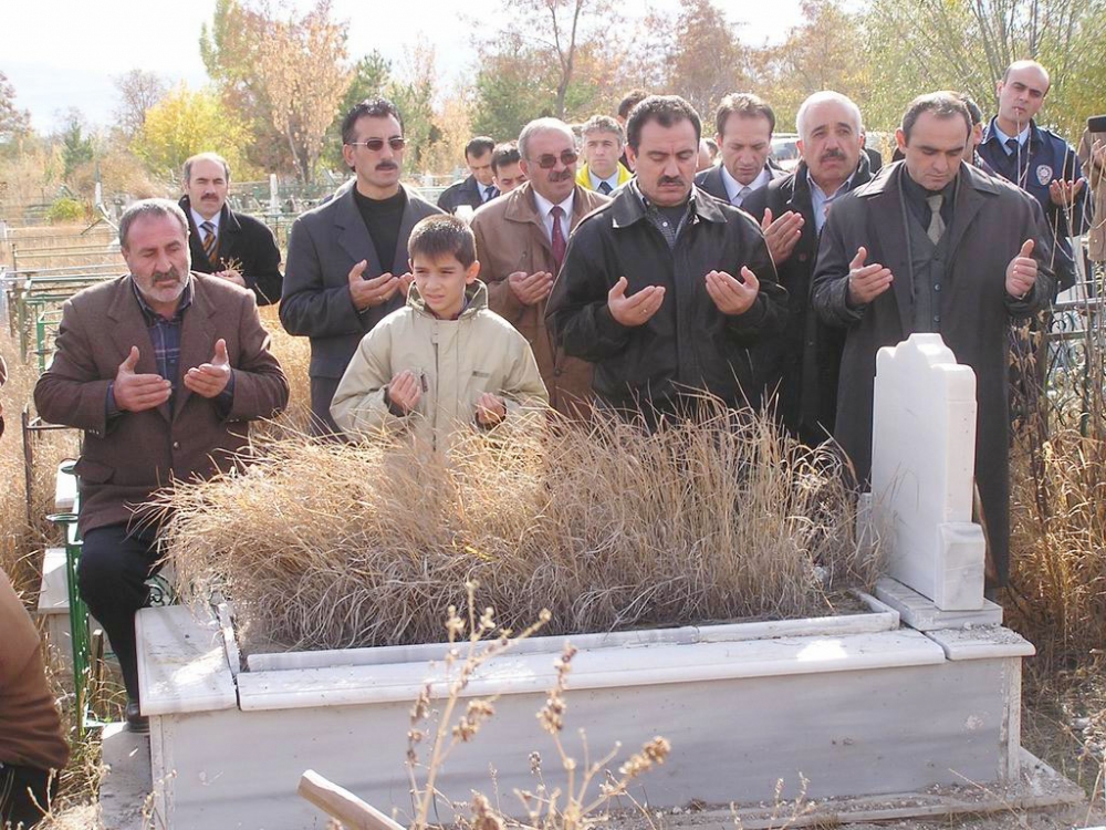MUHSİN YAZICIOĞLU FOTOĞRAFLARI (ZAMAN TÜNELİNDE YOLCULUK) 29