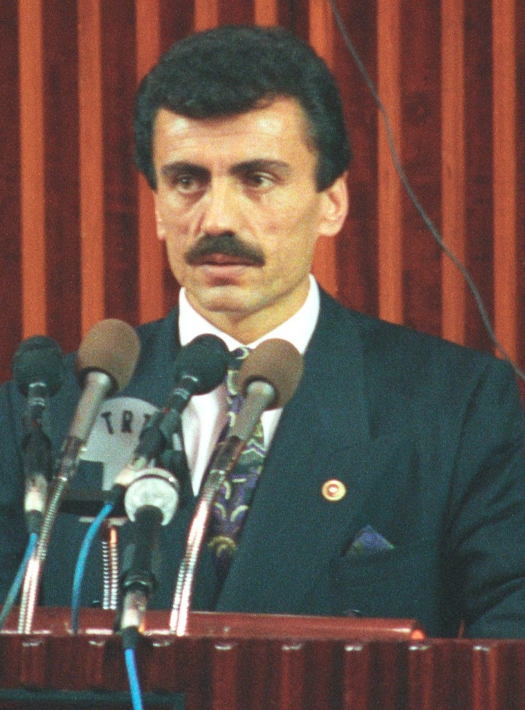 MUHSİN YAZICIOĞLU FOTOĞRAFLARI (ZAMAN TÜNELİNDE YOLCULUK)