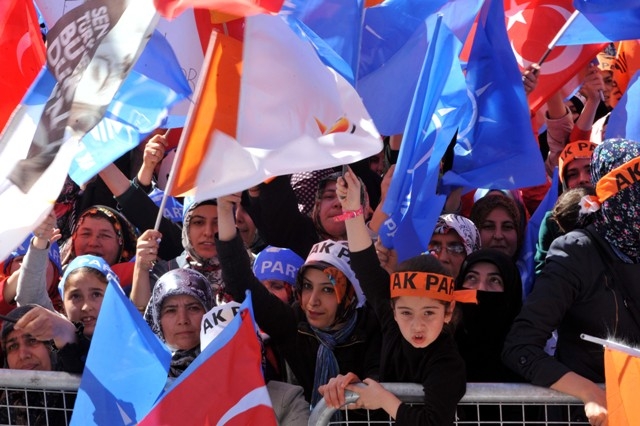 Seçim meydanları rengarenk 111