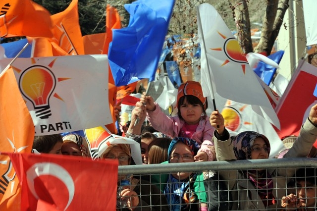 Seçim meydanları rengarenk 113
