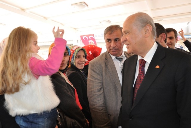 Seçim meydanları rengarenk 120