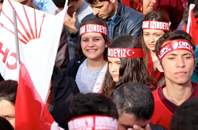 Seçim meydanları rengarenk 145