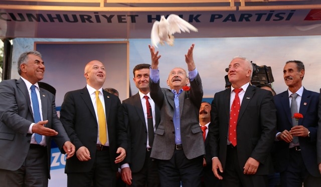 Seçim meydanları rengarenk 154
