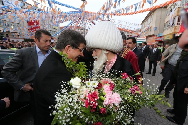 Seçim meydanları rengarenk 155