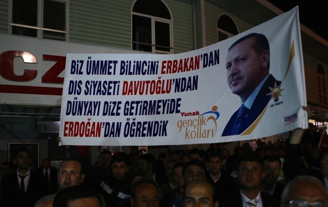 Seçim meydanları rengarenk 156