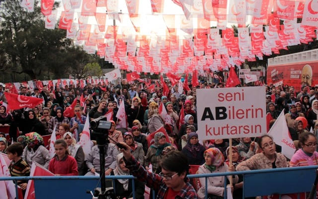 Seçim meydanları rengarenk 157
