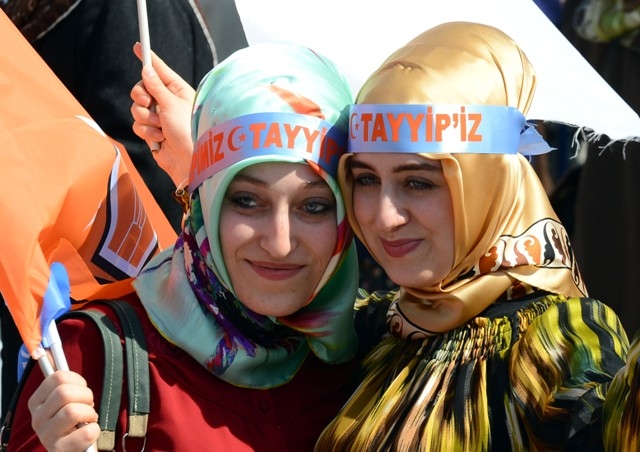 Seçim meydanları rengarenk 161