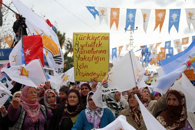 Seçim meydanları rengarenk 169