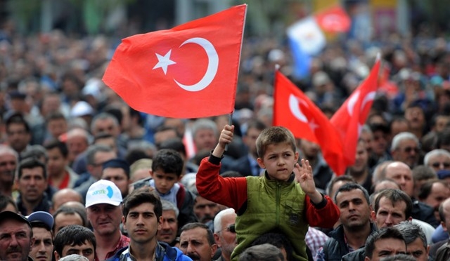 Seçim meydanları rengarenk 191