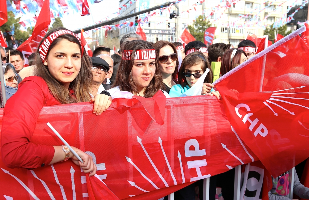 Seçim meydanları rengarenk 206
